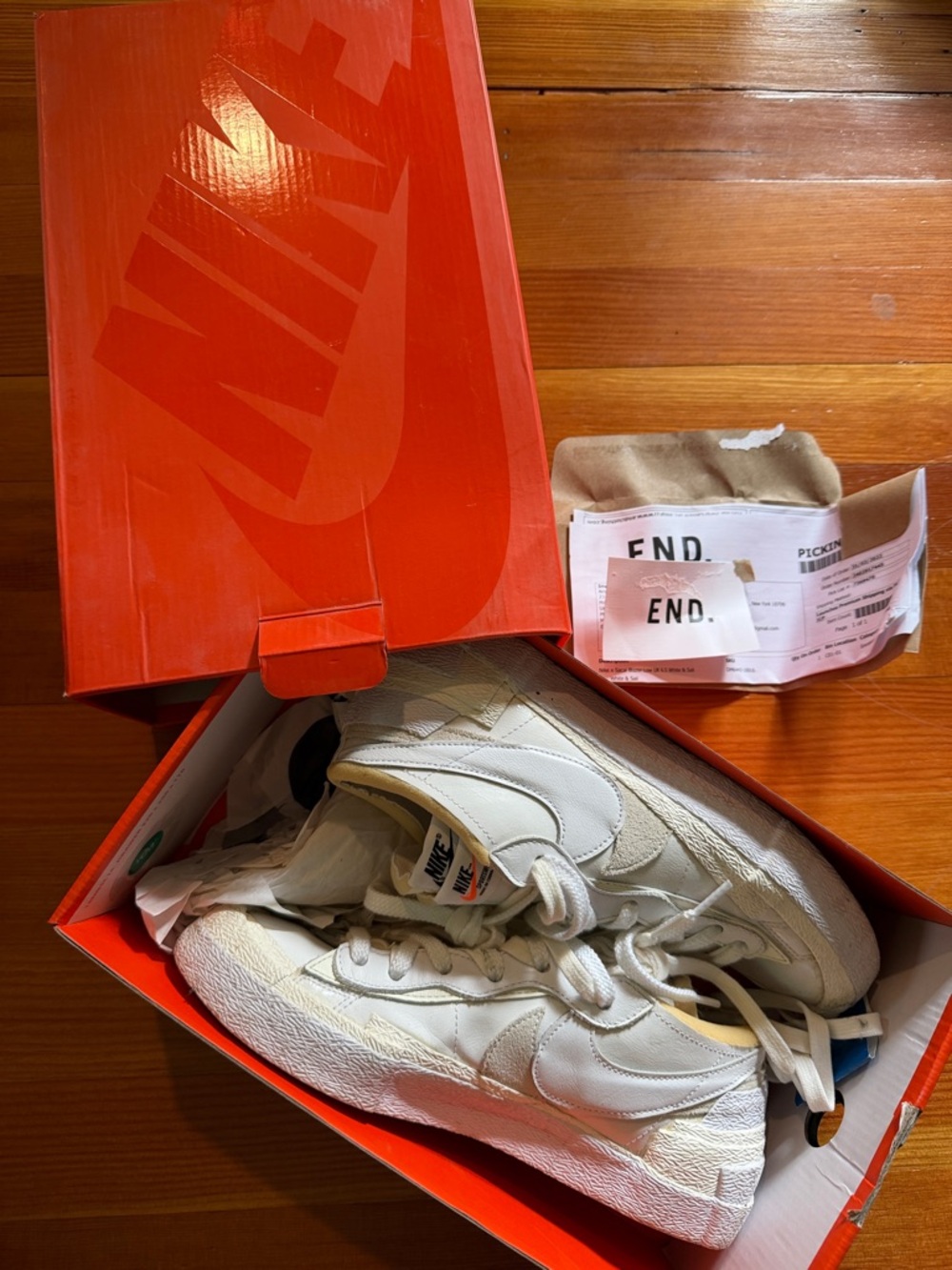 Sacai x Nike White Low-Top blazers Sneakers with og Box receipt. Size 9M 7.5W